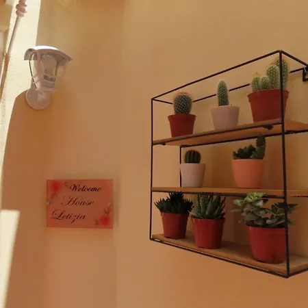 House Letizia Couette-café